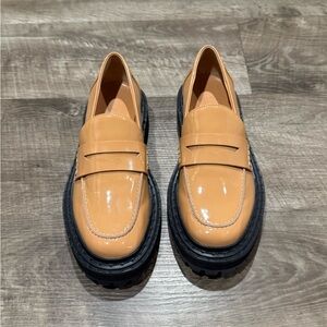 D'Amelio Footwear Women's Prescia
Platform Lug Penny Loafers color sand size 6m